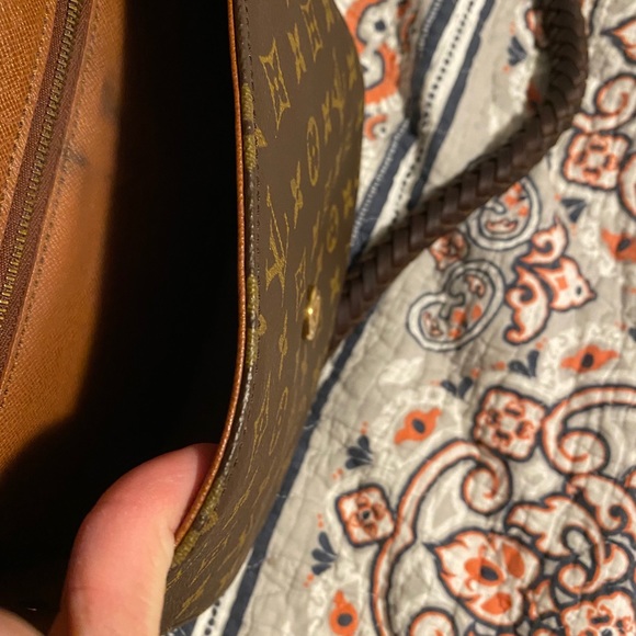 Louis Vuitton vintage boho bag - Picture 7 of 10